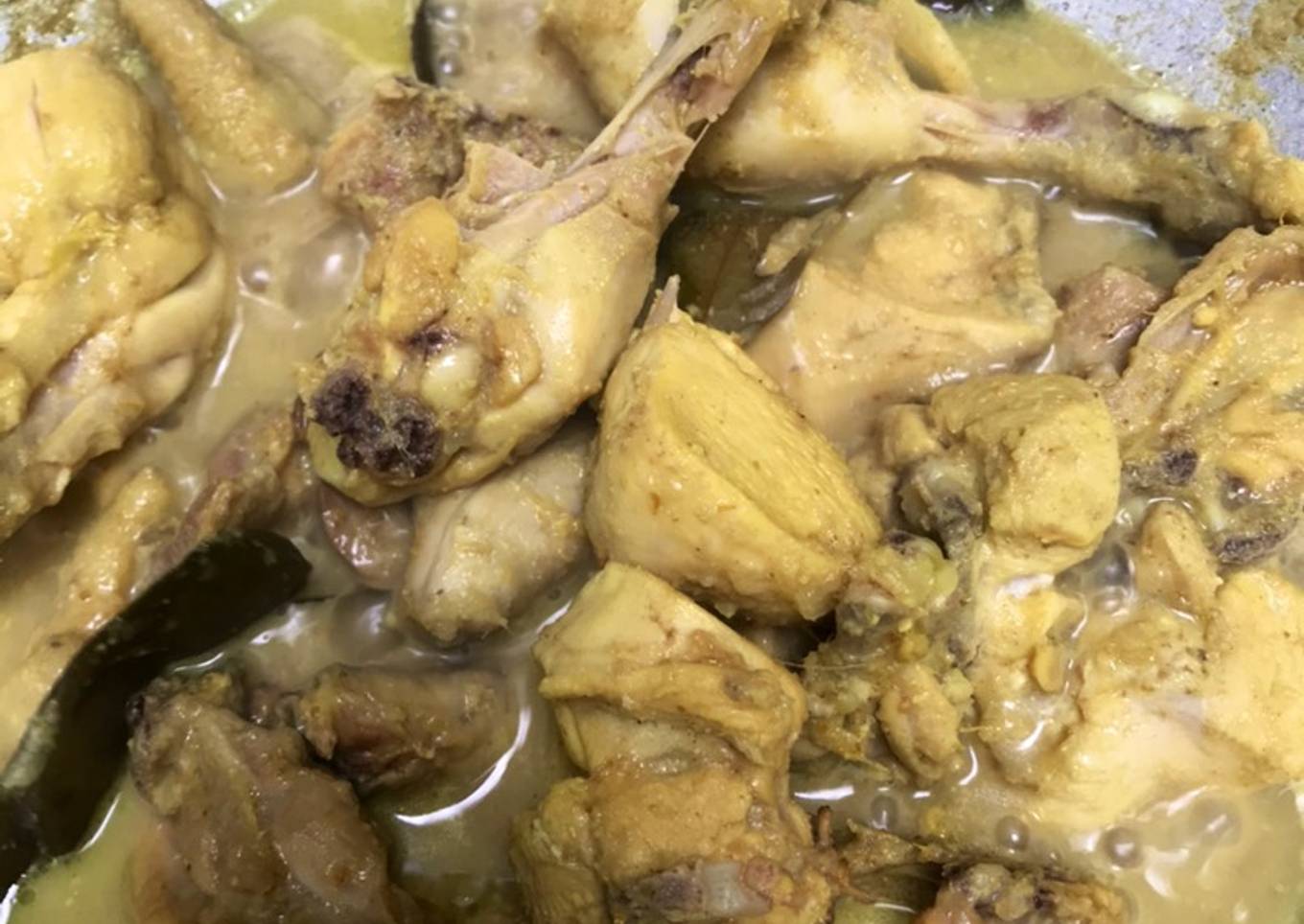 Ayam ungkep bumbu kuning