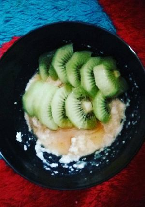Foto resep Oats with kiwi and honey (MPASI 1 TAHUN)