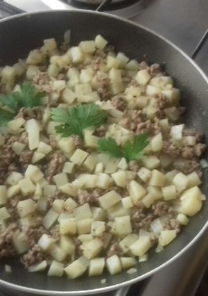 صورة لوصفة مفركة بطاطا باللحمه