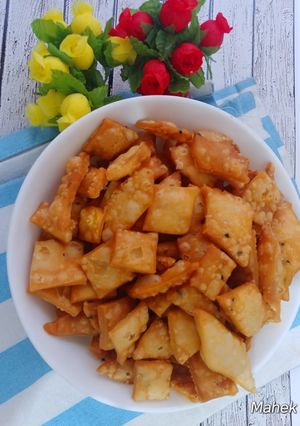 নমক পারা (নিমকি)(Namak para recipe in Bengali) রেসিপির প্রধান ছবি