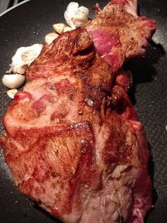 Una foto de Bondiola de cerdo a la cerveza. Para hacer en sartén