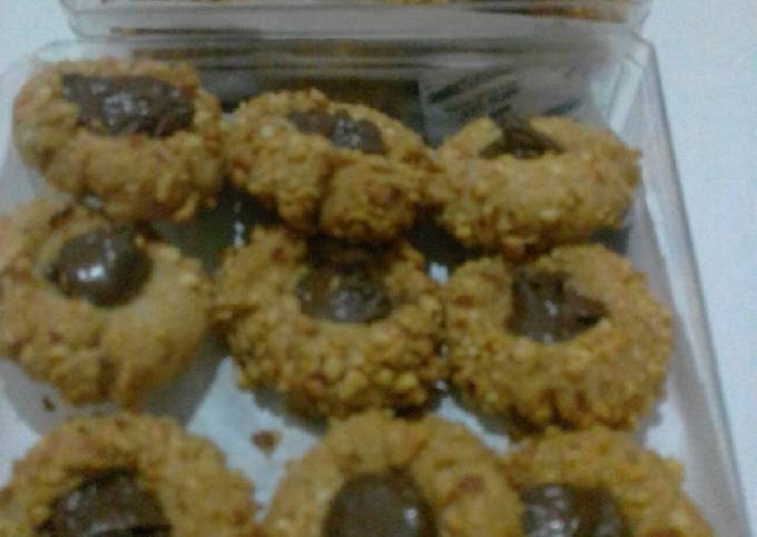 Kue kering coklat kacang