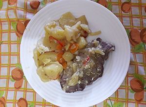 Una foto de Bifes a la criolla