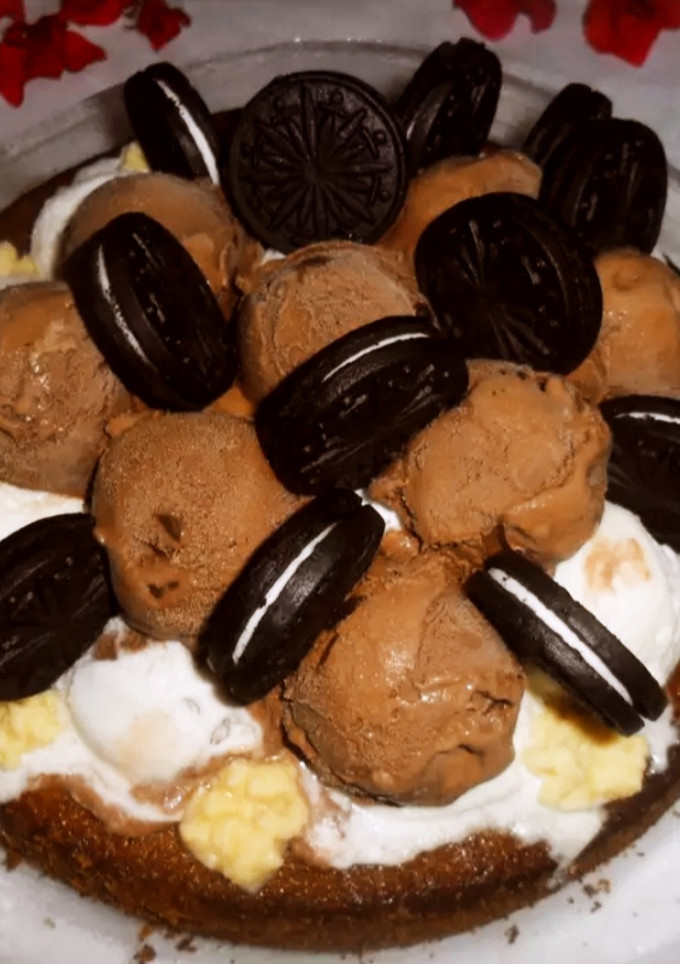 Una foto de Bizcochuelo con helados