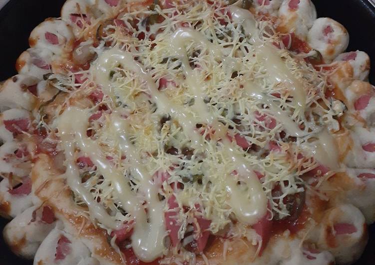 Resep Pizza Soziz Tabur keju Sederhana, Enak Banget
