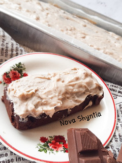 Foto resep Brownies with tiramisu glaze