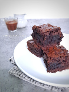 Foto resep 4. Crust Fudgy Brownies (Dengan Tips dan Trik Shiny Crust)