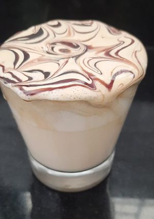 ડાલગોના કોફી (Dalgona Coffee Recipe In Gujarati) રેસીપી મુખ્ય ફોટો