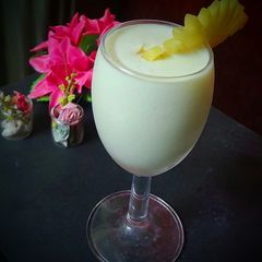 A picture of Pineapple shake.