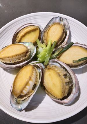 A picture of Steamed Abalone.