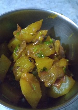 A picture of Chatpate aloo.