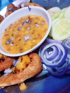 दाल बाफले (Dal Bafle recipe in Hindi) रेसिपी मुख्य फोटो