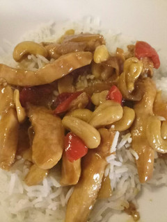 A picture of Spicy chicken and cashew nuts.