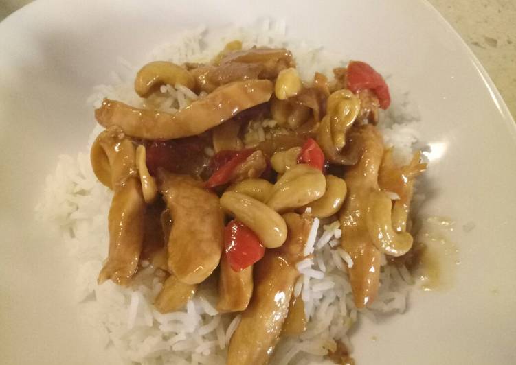 Easiest Way to Make Any-night-of-the-week Spicy chicken and cashew nuts