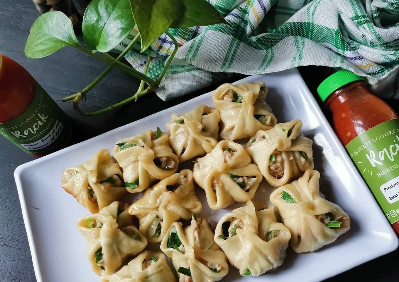 Kuotie Bakar. Dimsum