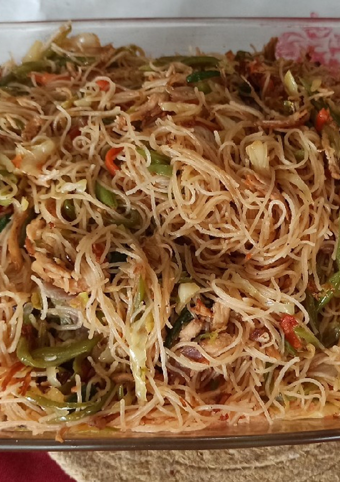 Una foto de Fideos de arroz con verduras