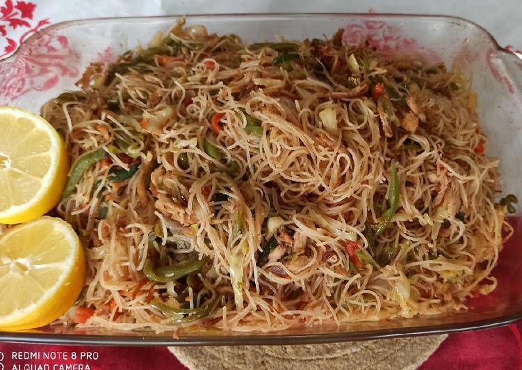 Fideos de arroz con verduras