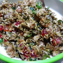A picture of Paan masala.