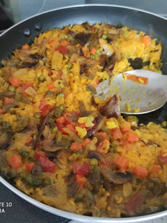 Una foto de Arroz con verduras al estilo Abel