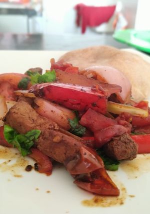 Una foto de Hígado saltado