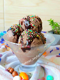 عکسی از دستور بستنی موز شکلاتی🍌🍫