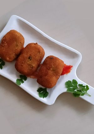 વેજ નગેટ્સ (Veg Nuggets Recipe In Gujarati) રેસીપી મુખ્ય ફોટો