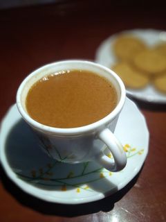 अदरक वाली चाय (Adrak wali chai recipe in hindi) रेसिपी मुख्य फोटो