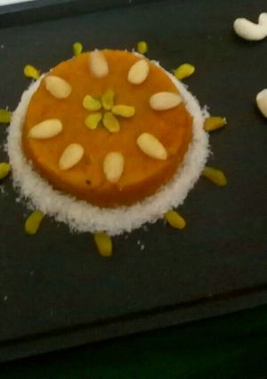 A picture of Sooji ka halwa.