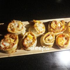 Herbed pizza roll ups A picture of Herbed pizza roll ups.