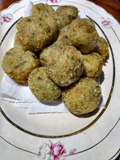 Una foto de Croquetas de papas con sorpresa sin tacc