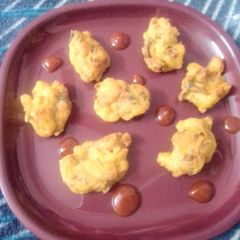 A picture of Methi aloo pakora.