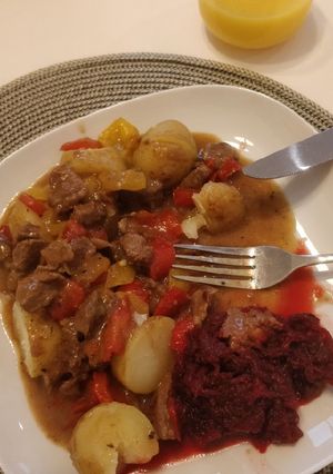 A picture of Goulash Polaco.