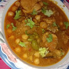 A picture of Lahori chicken cholay.