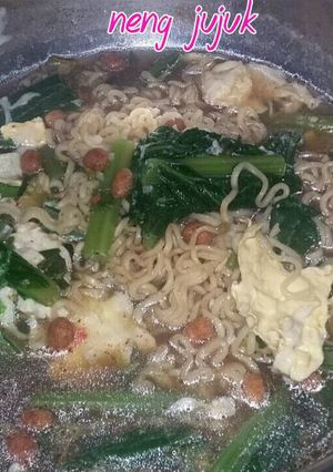 Foto resep Mie Instan Bakso Sawi Telur