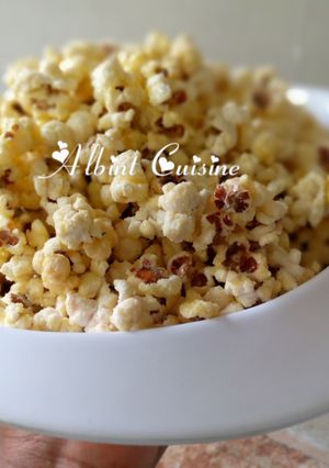 A picture of Whip cream popcorn.