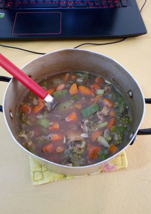 Una foto de Puchero de Pollo con Verduras