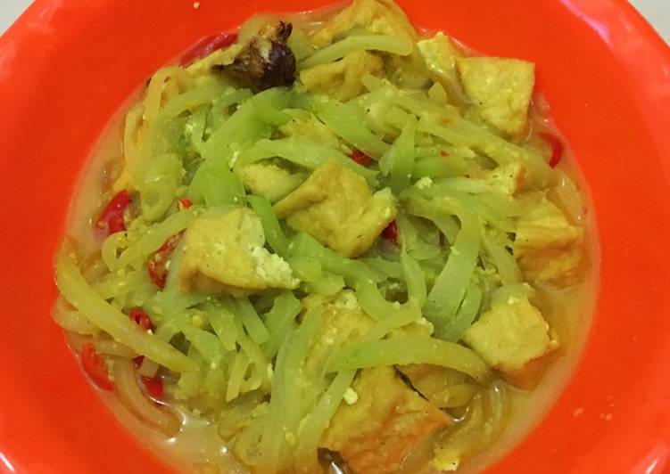 Labu siam kuah kuning