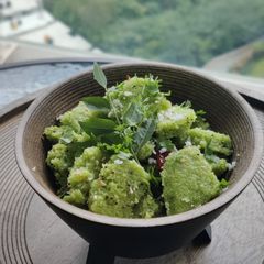 A picture of Green Rava Dhokla.