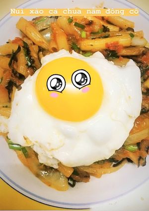 Hình của món Nui xào cà chua nấm đông cô.