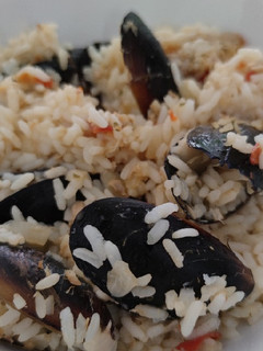 Una foto de Arroz con atún y mejillones