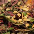 Ensalada de rúcula, arándanos y castañas