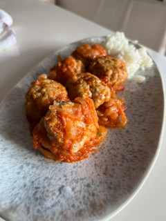 Una foto de Albóndigas en salsa de tomate en Airfryer