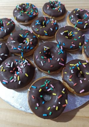 Una foto de Mini donas con máquina