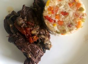 Una foto de Multicooker Easy ways - sobrecostilla a la cacerola