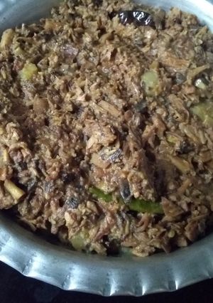 A picture of Banana flower curry.