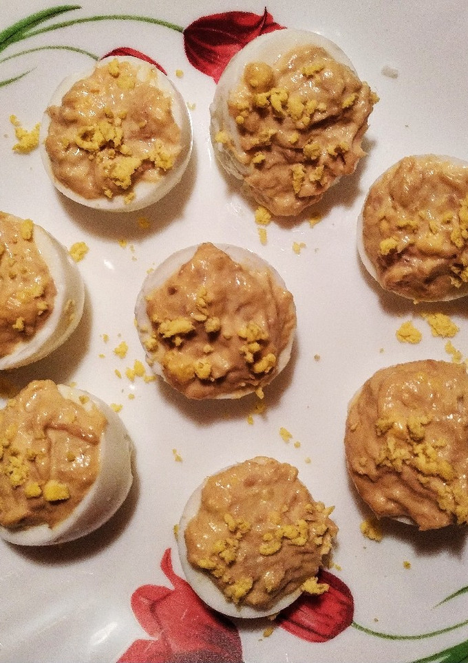 Una foto de Huevos rellenos