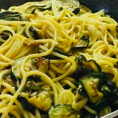 A picture of AMIEs PASTA alle ZUCCHINI.