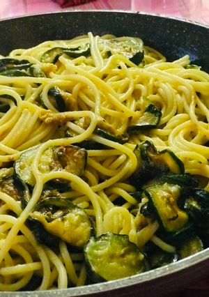 A picture of AMIEs PASTA alle ZUCCHINI.