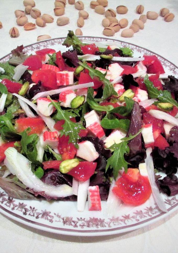 Una foto de Ensalada Florette con surrimiy vinagreta de miel