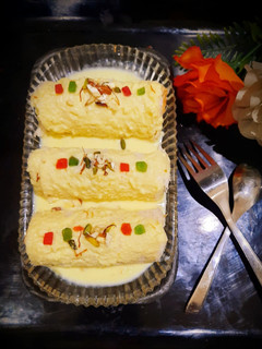 A picture of Bread Rasmalai Roll.